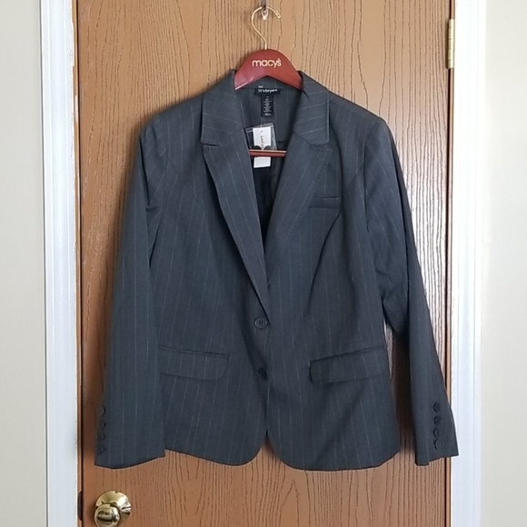 Lane Bryant Jackets & Blazers - NWT Lane Bryant Gray Pinstripe Blazer Size 18